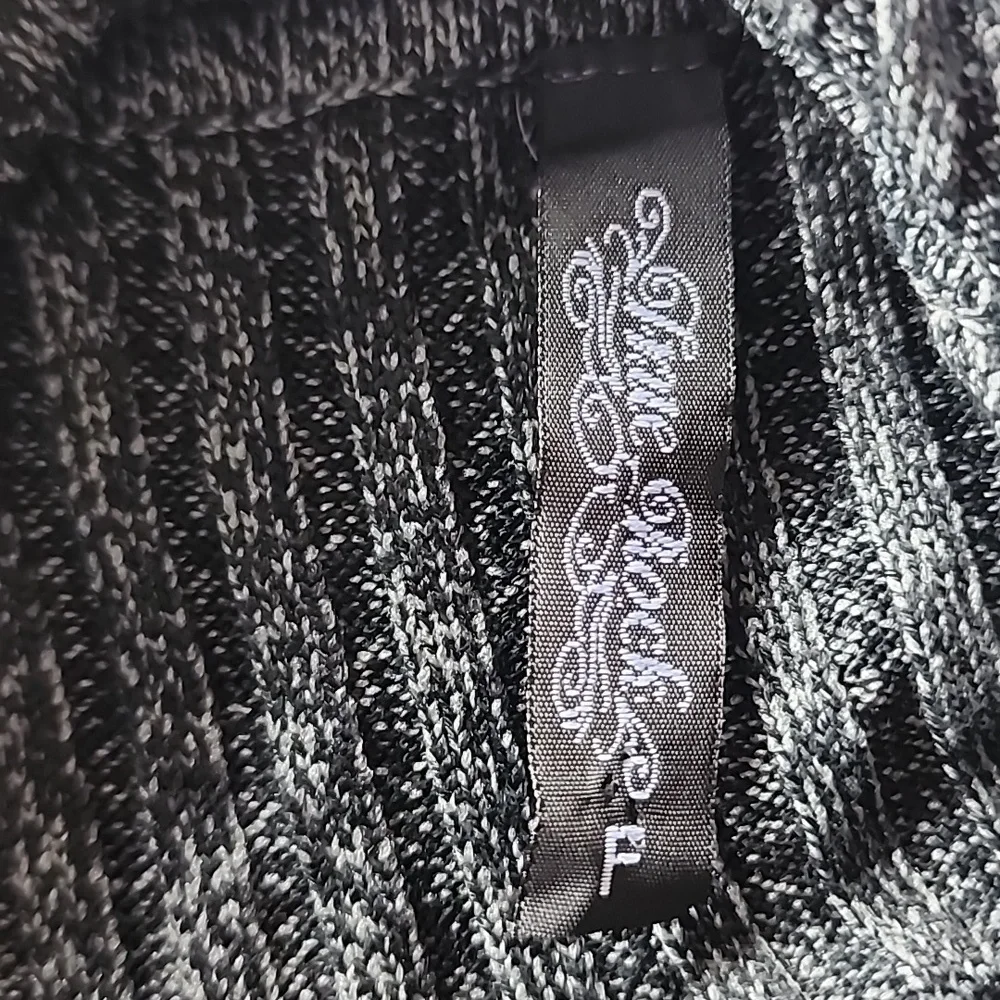 Ladies sweater shirt szOS - Picture 3 of 6